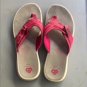 Clarks Women's Pink Sandals 5.5
